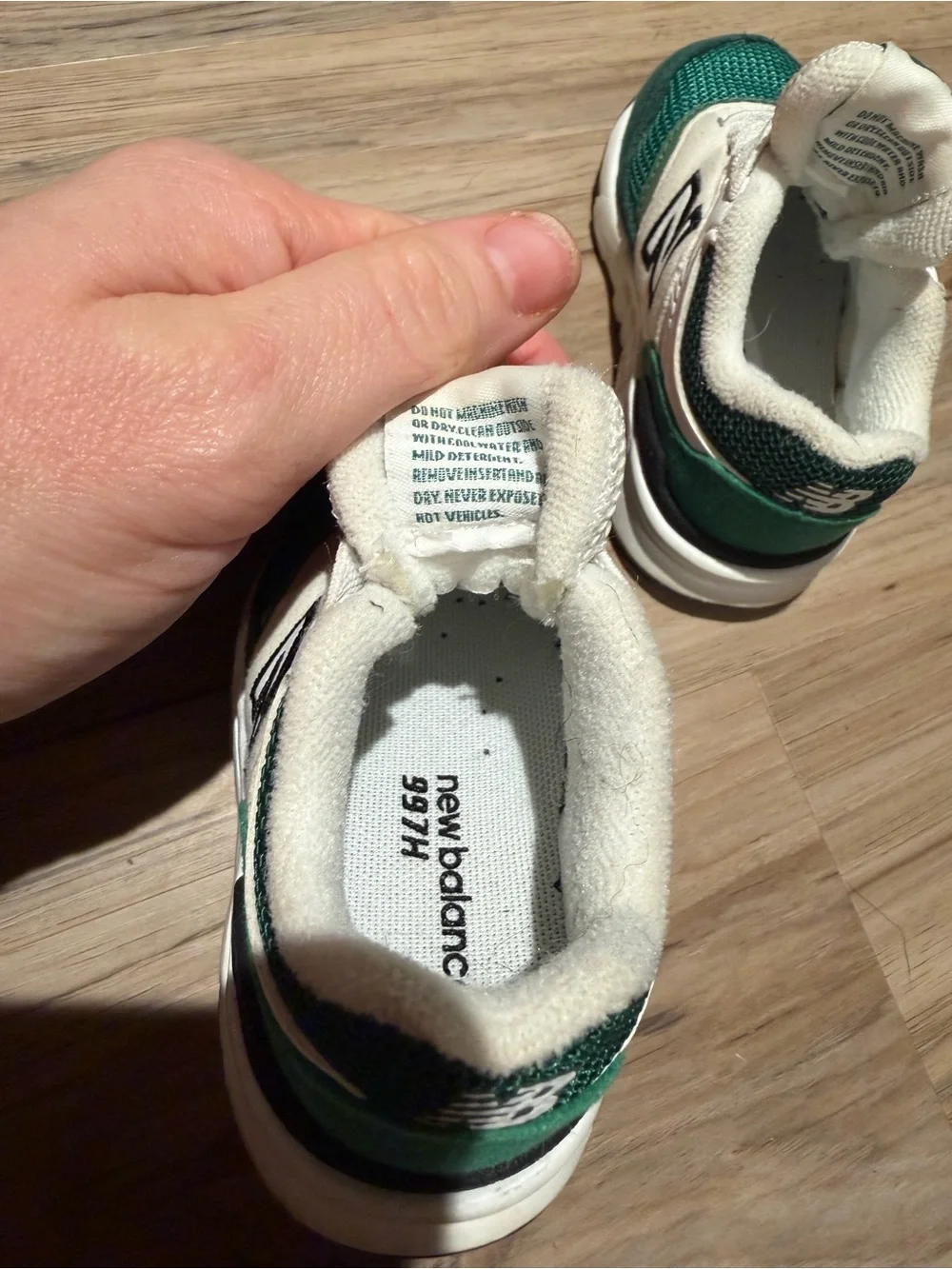 New Balance 997H Toddler Sneakers Green Cream Size 3